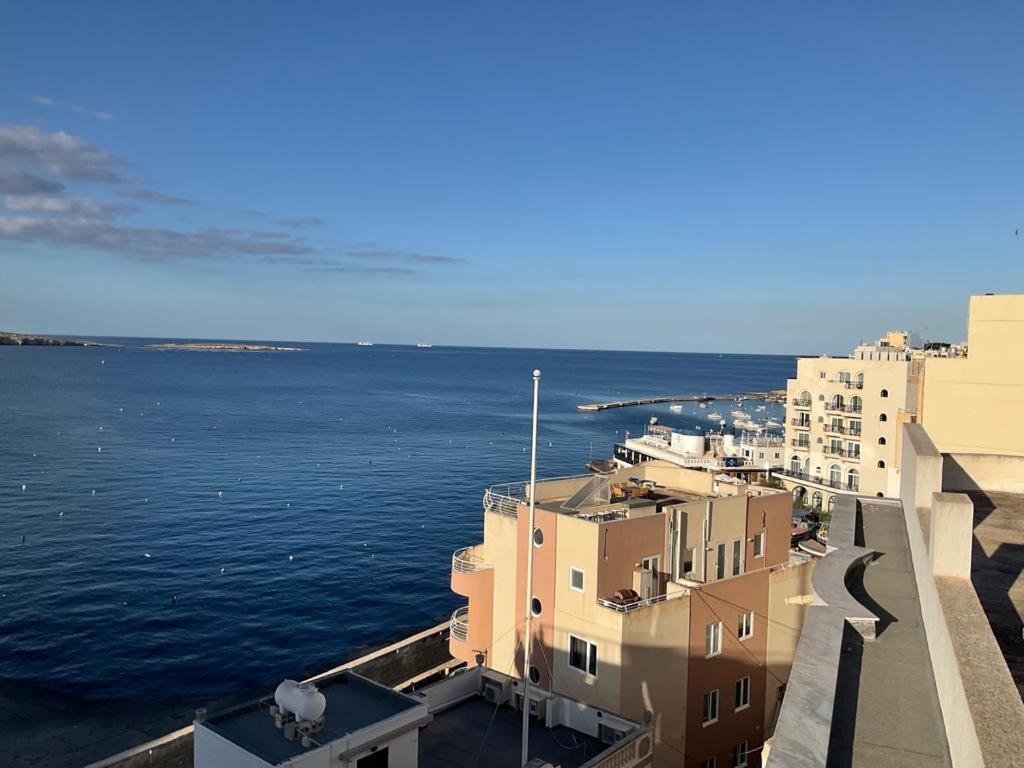 Appartement The Sea Across The Road Penthouse 5 à San Pawl il-Baħar Extérieur photo